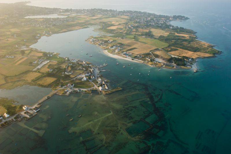 Luchtfoto van de Bretonse kust, Frankrijk